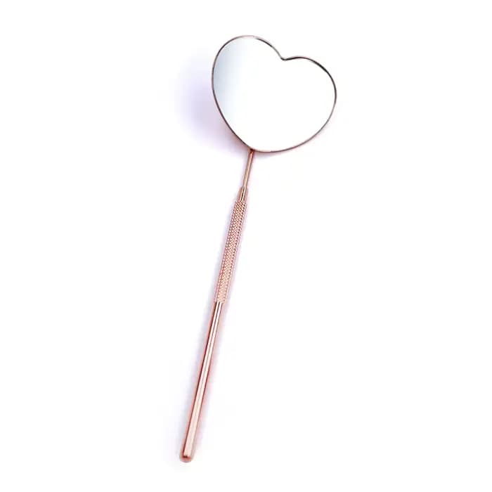 Miroir de contrôle d'extensions de cils en forme de cœur