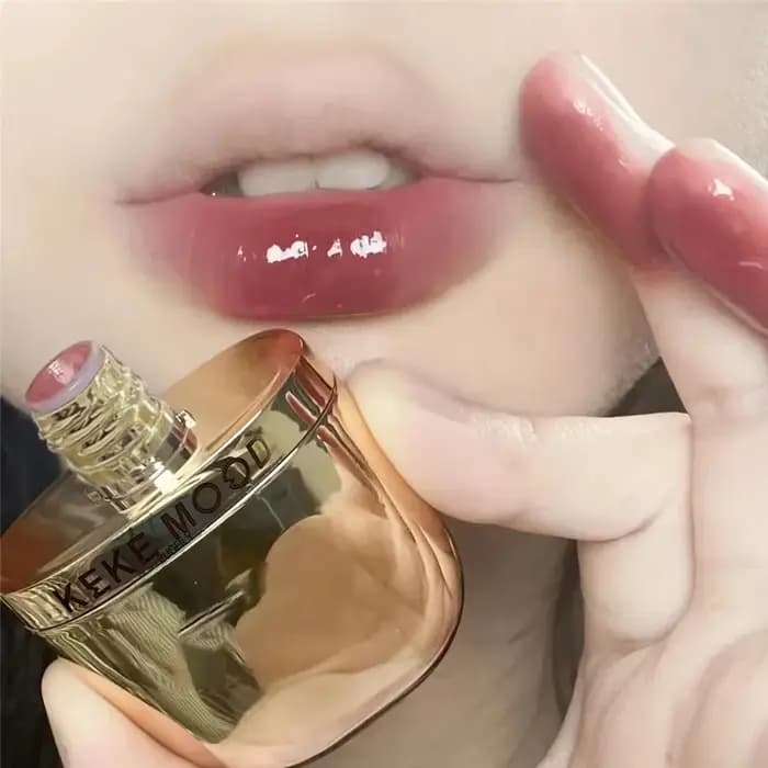 Rouge à lèvres mat, glaçage à l'eau miroir