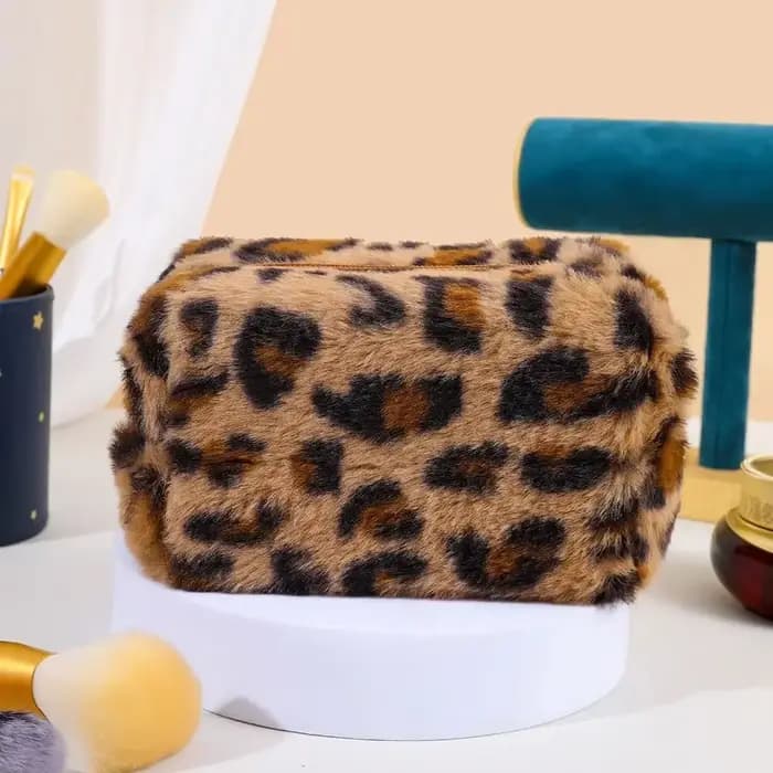 Trousse de maquillage à imprimé léopard à la mode