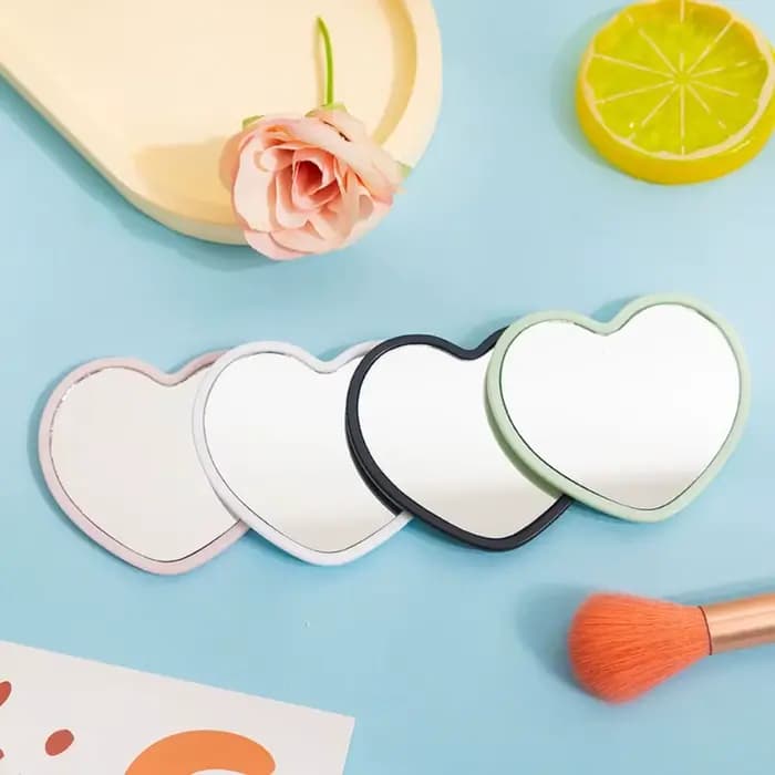 Miroir simple en forme de cœur