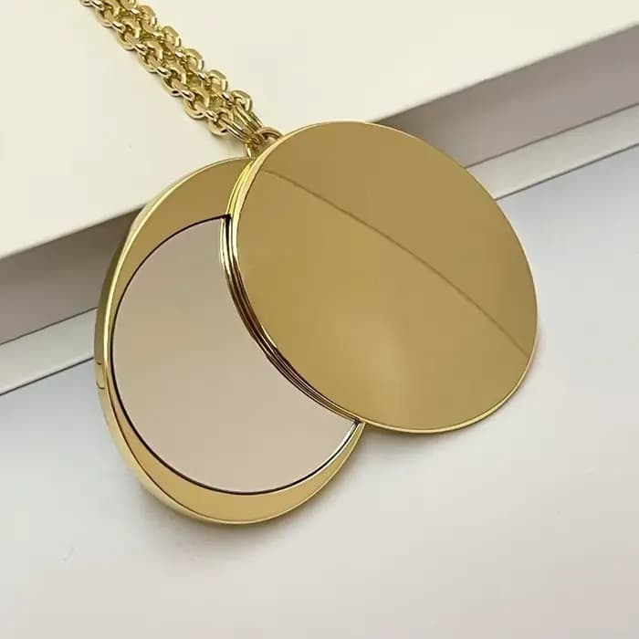 Miroir de maquillage pliable en métal tendance