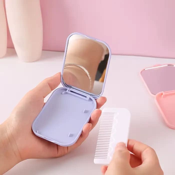 Petit ensemble miroir-peigne