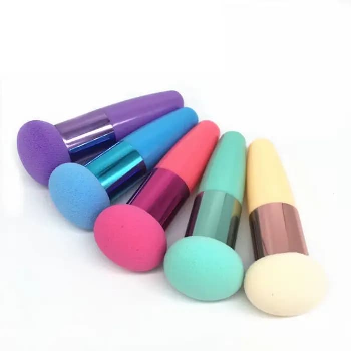 Pinceau de maquillage avec poignée pour femme