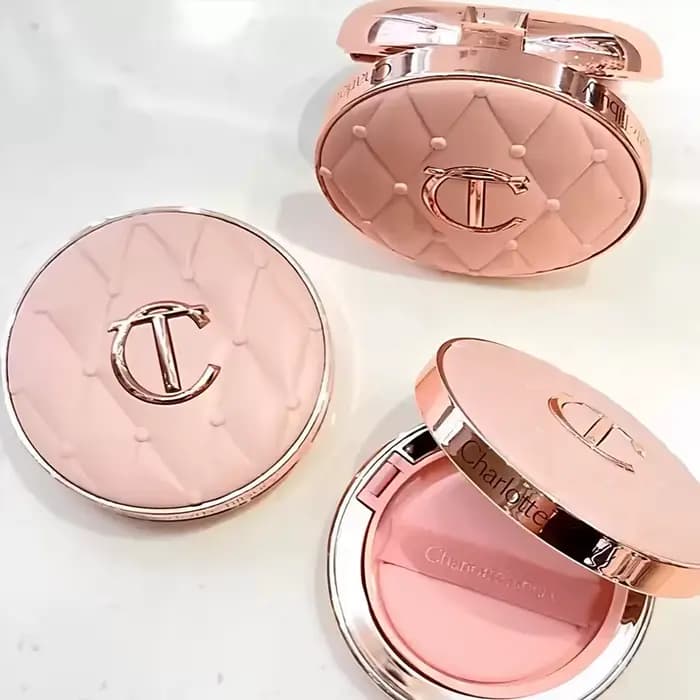 Charlotte Tilbury CT Base Makeup Cushion By The Pillow Correcteur longue tenue