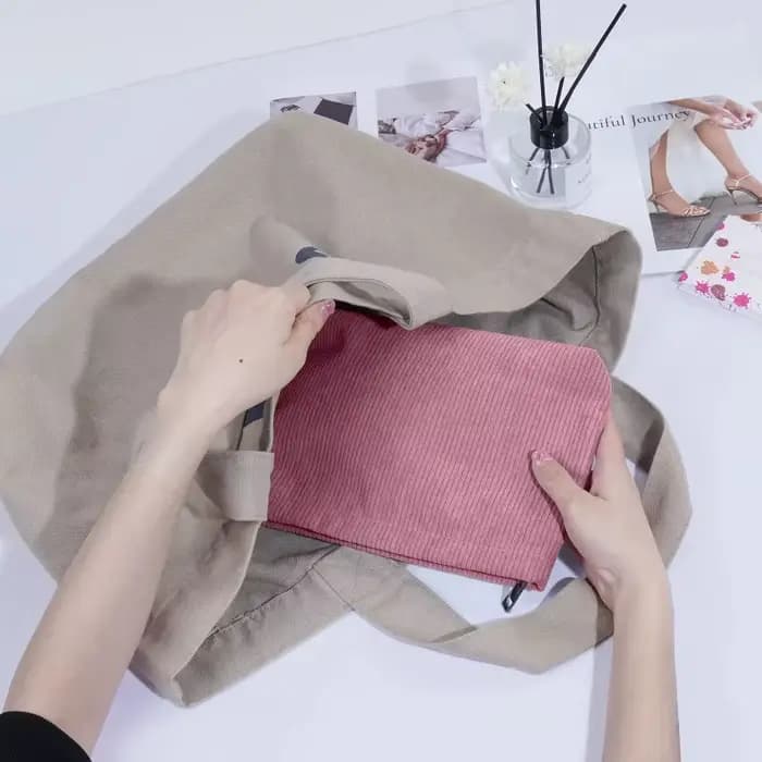 Sac à cosmétiques de voyage en velours côtelé