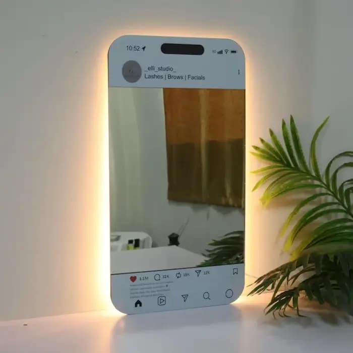 Miroir lumineux LED personnalisé pour les réseaux sociaux