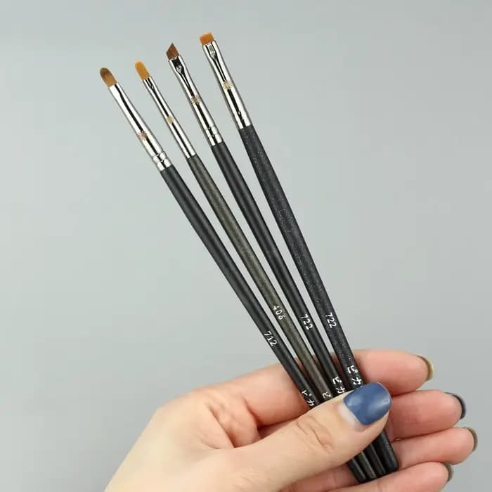 1pc précision Eyeliner biseauté correcteur pinceaux de maquillage conique paupière