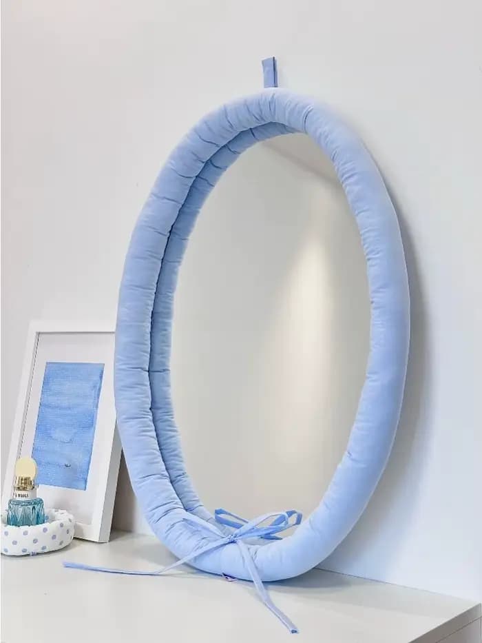 Miroir décoratif de forme spéciale