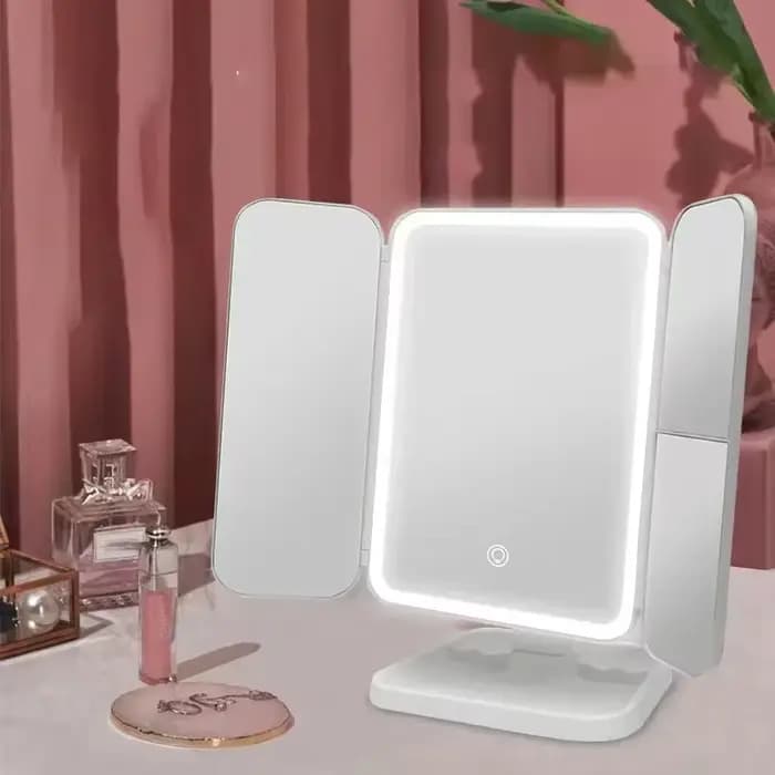 Miroir de maquillage à trois volets
