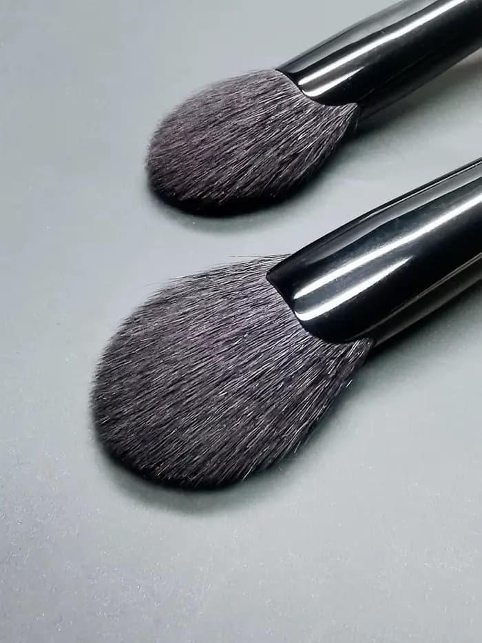Pinceau de maquillage en poils de chèvre pour surligneur