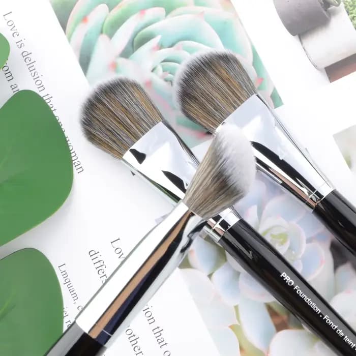 Brosses de maquillage pour fond de teint