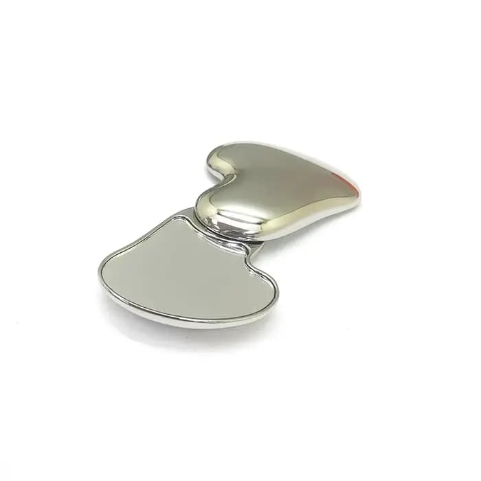 Miroir de maquillage portatif en forme de coeur