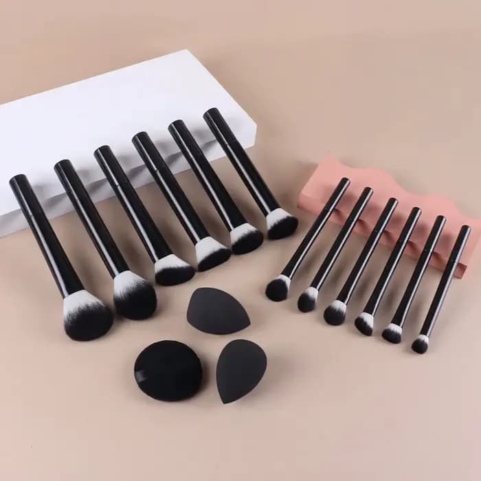 Ensemble de pinceaux de maquillage créatifs et multifonctionnels