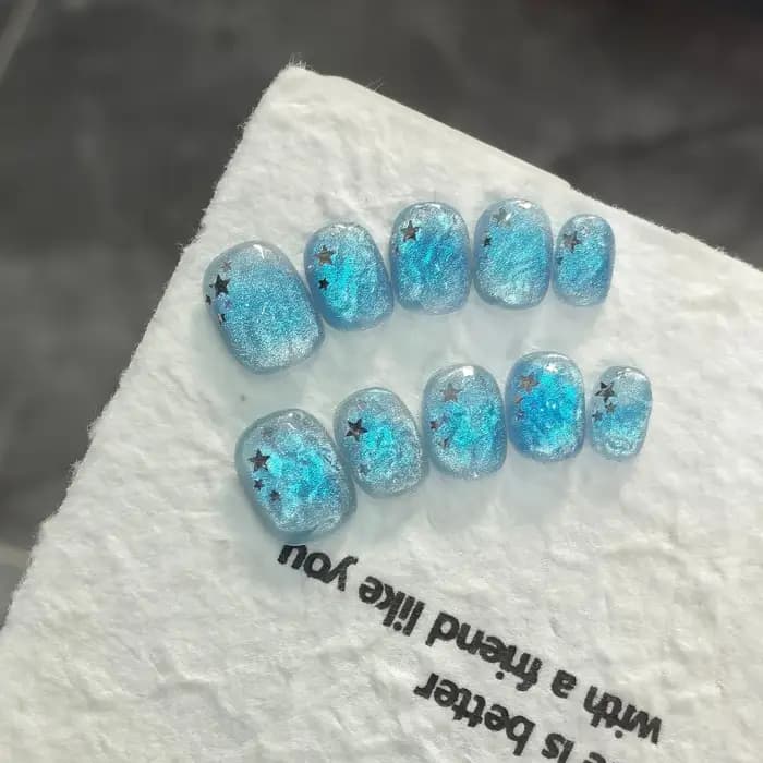 10 pièces/ensemble ongles à pression faits à la main-bleu brillant poisson et bulles conception faux
