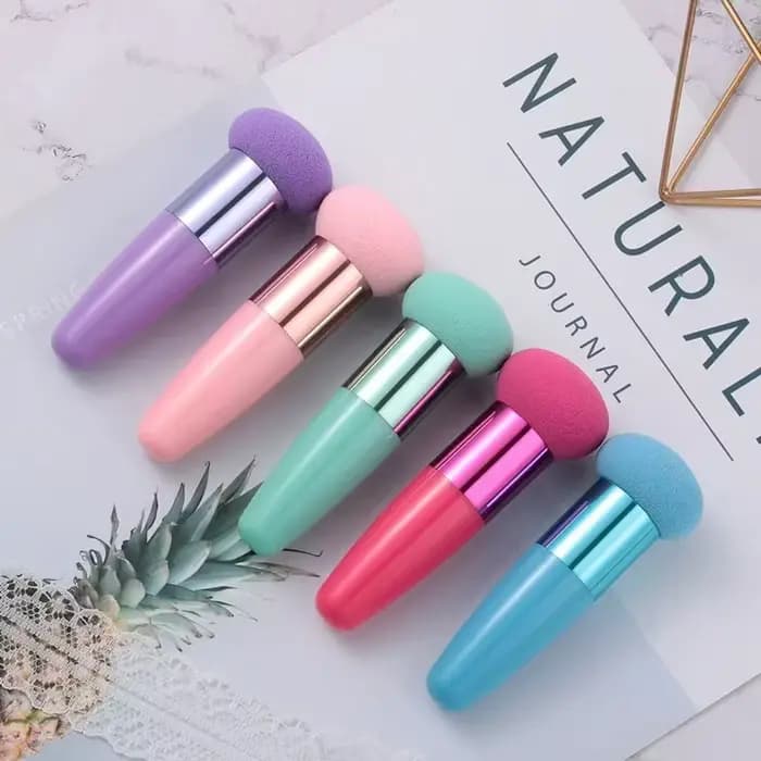 Stylo bouffant de maquillage en éponge à tête de champignon multicolore