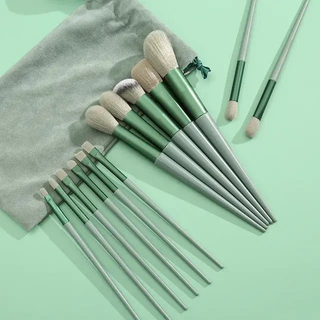Ensemble de pinceaux de maquillage doux pour femmes