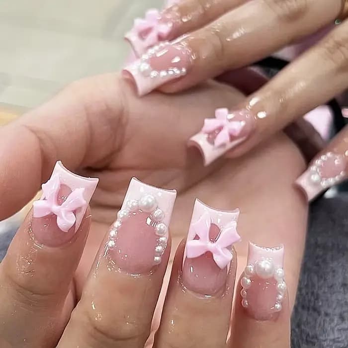Presse française blanche sur les ongles, modèles de nœud papillon 3D, couleur chair, faux ongles por