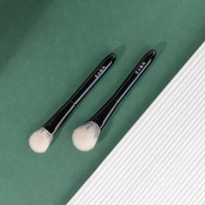 111 pinceaux de maquillage professionnels faits à la main doux Saikoho poils de chèvre inclinés pointillé Blush brosse