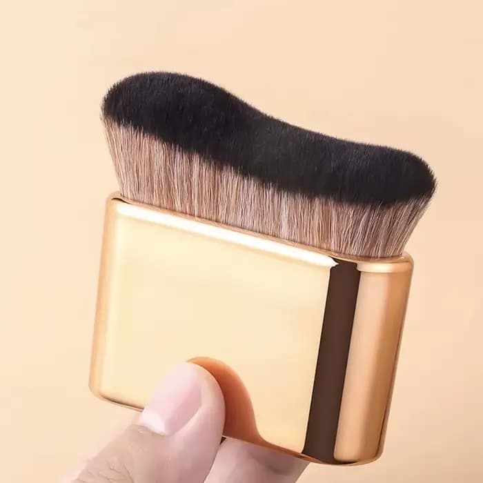 Pinceau de maquillage multi-usages à poils doux pour fond de teint liquide