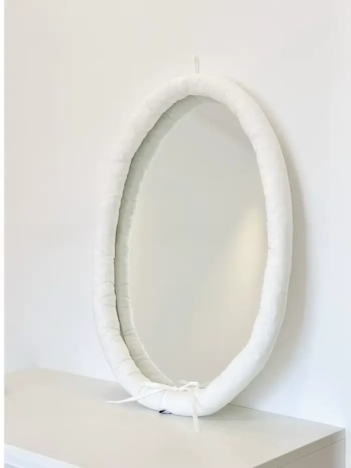 Miroir décoratif de forme spéciale