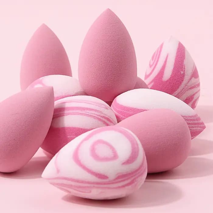 Ensemble de 10 mini éponges de maquillage roses