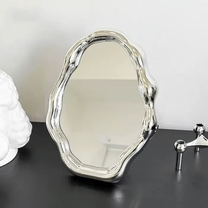Miroir sur pied irrégulier INS