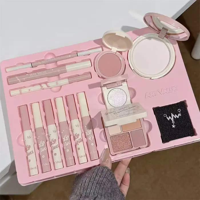 Ensemble de maquillage comprenant 4 gloss à lèvres