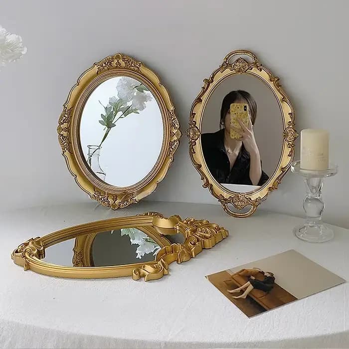 Miroir de courtoisie avec cadre baroque