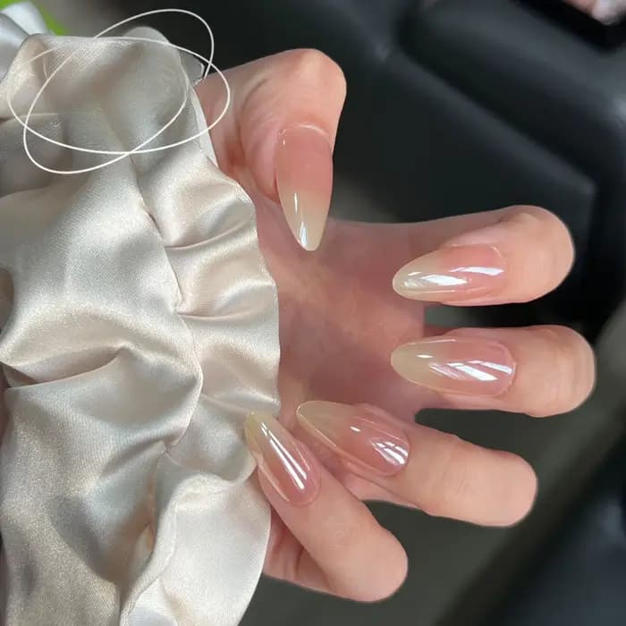 Faux ongles en forme d'amande à paillettes simples