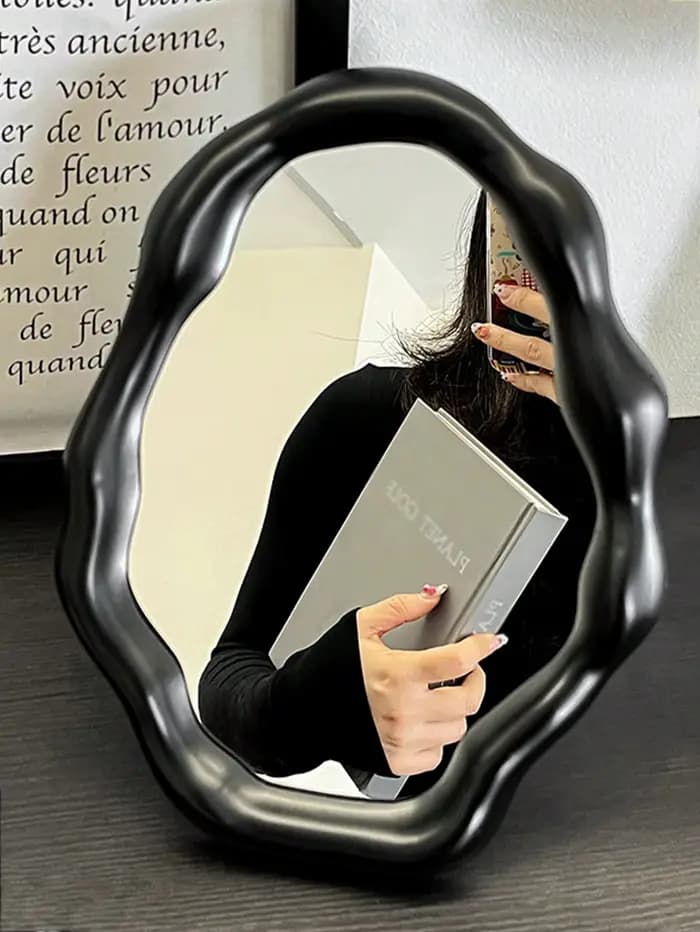 Miroir de maquillage de style nordique, miroir de vanité au design élégant pour chambre à coucher, c