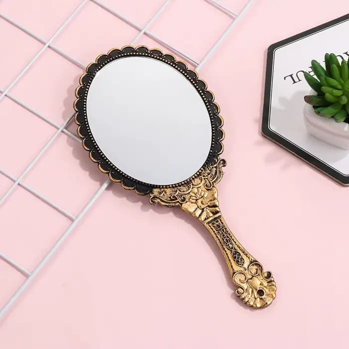 Miroirs de maquillage sur pied de forme narvintage