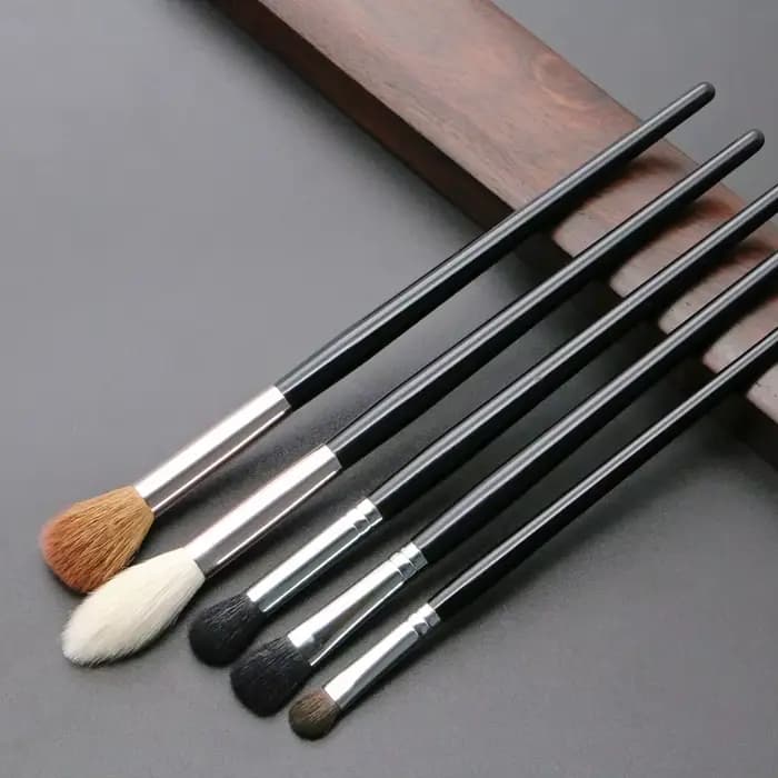 Pinceau de maquillage surligneur pour fard à joues cheveux naturels haute qualité mélangeur d'ombre à barrage contour