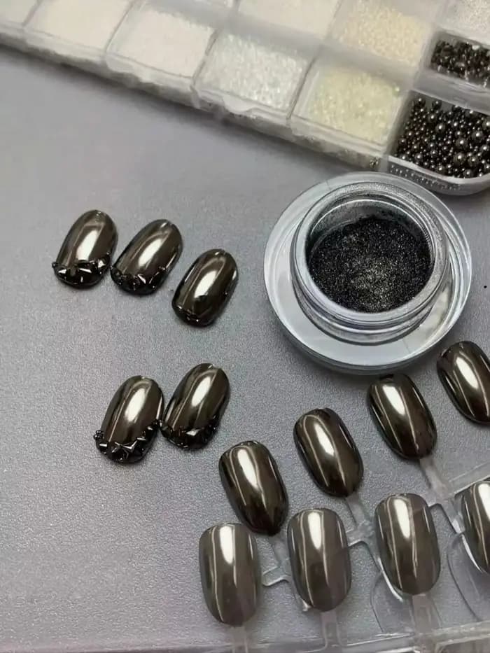 Un ensemble de super miroirs magiques noirs pour gel à paillettes pour ongles, parfaits pour créer un effet chromé poli sur les ongles