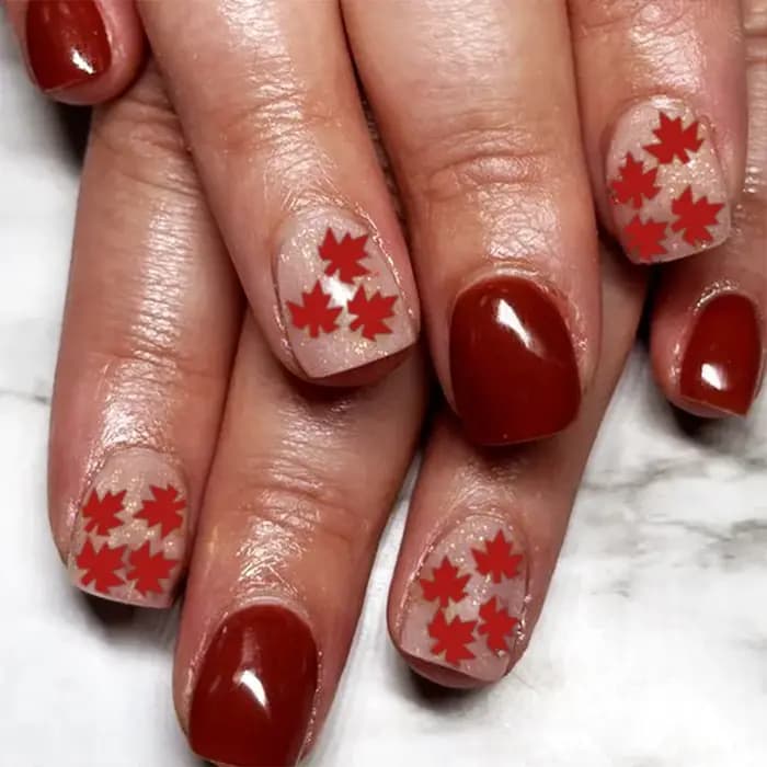 Faux ongles français courts et carrés simples