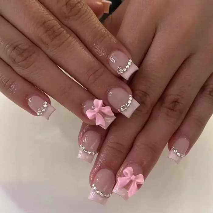 24 pièces presse sur ongles court amande nœud papillon noir