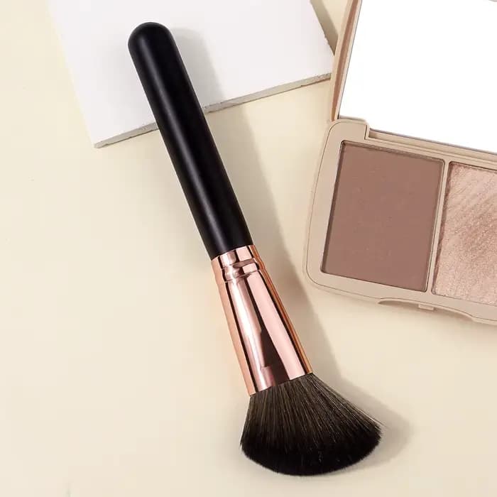Pinceau de maquillage pour blush