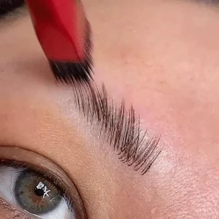 Brosse à sourcils à poils tridimensionnels doux et denses