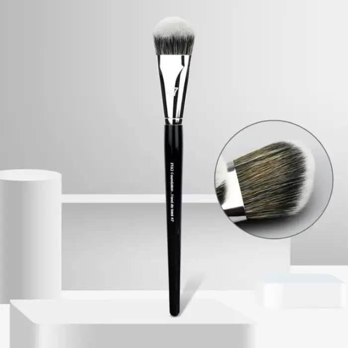 Brosse professionnelle pour fond de teint liquide pour femme