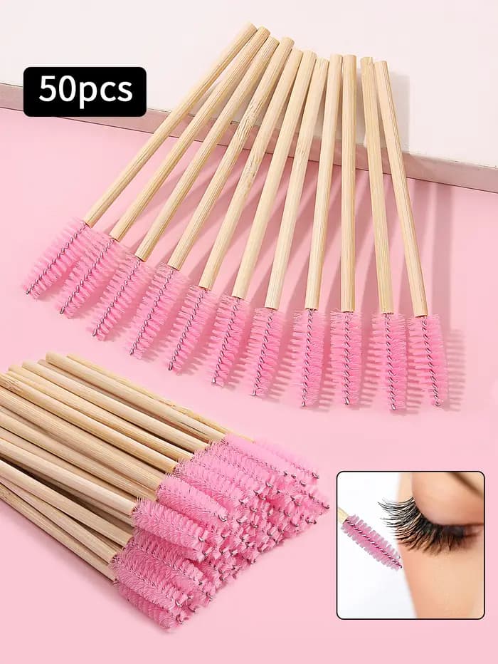 Brosse à cils avec manche en bambou