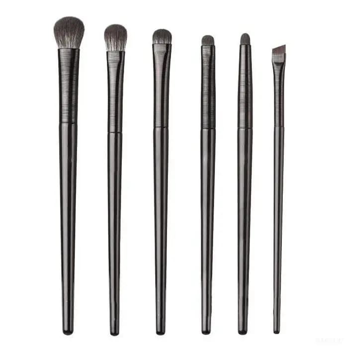 Ensemble de pinceaux de maquillage pour les yeux noirs