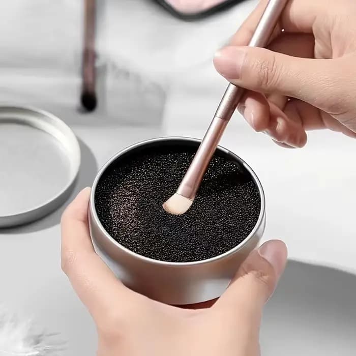 Boîte de nettoyage pour pinceaux de maquillage - Éponge