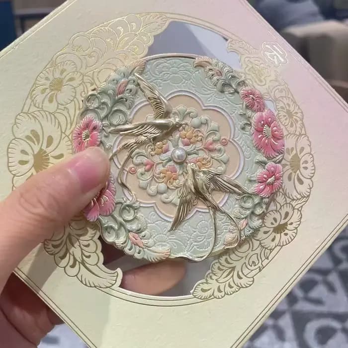 Miroir métallique en Relief portatif