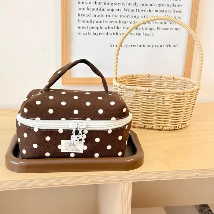 Sac de maquillage portable en tissu à pois Sweet In's avec couvercle rabattable