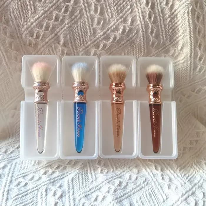 Set de Pinceaux Highlighter Flower Knows Ballet Cygne Sirène Poudre Nacrée Effet Lumière Lune Brillance Durable Vegan Maquillage Visage Joues