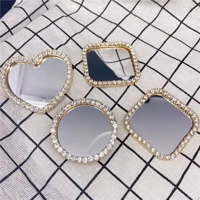 Mini miroir de maquillage de poche en forme de cœur en diamant