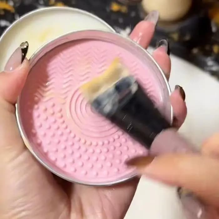 Savon nettoyant pour pinceaux de maquillage naturel