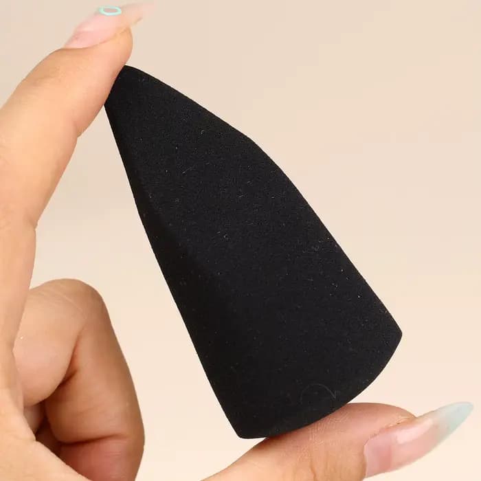 Lot de 4 éponges de maquillage coniques et à surface coupée