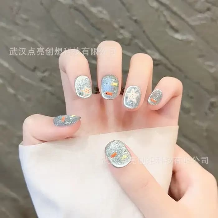 10 pièces/ensemble ongles à pression faits à la main-bleu brillant poisson et bulles conception faux