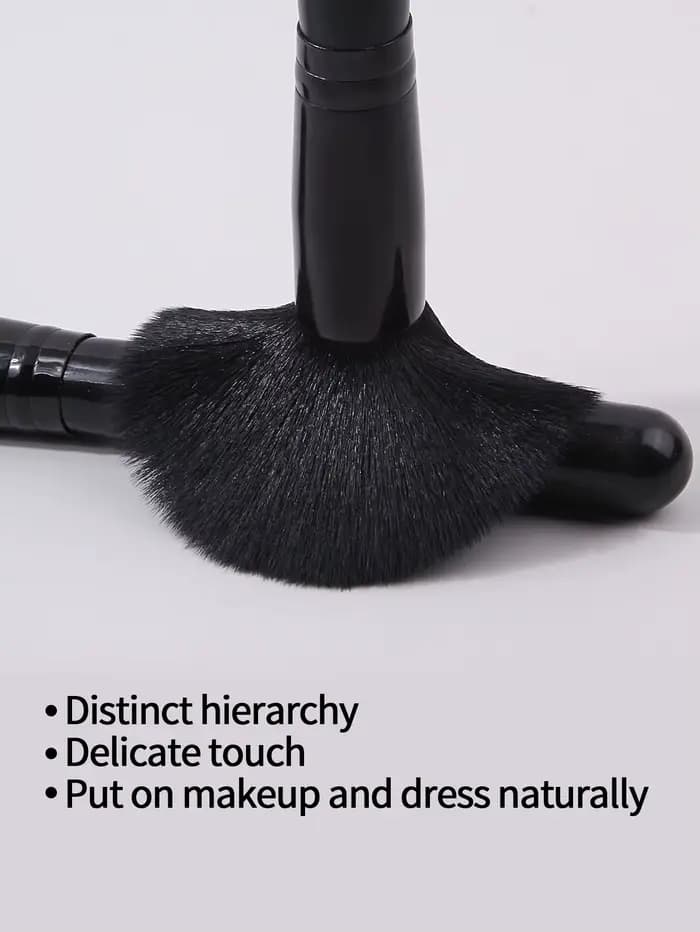 Pinceau de maquillage noir