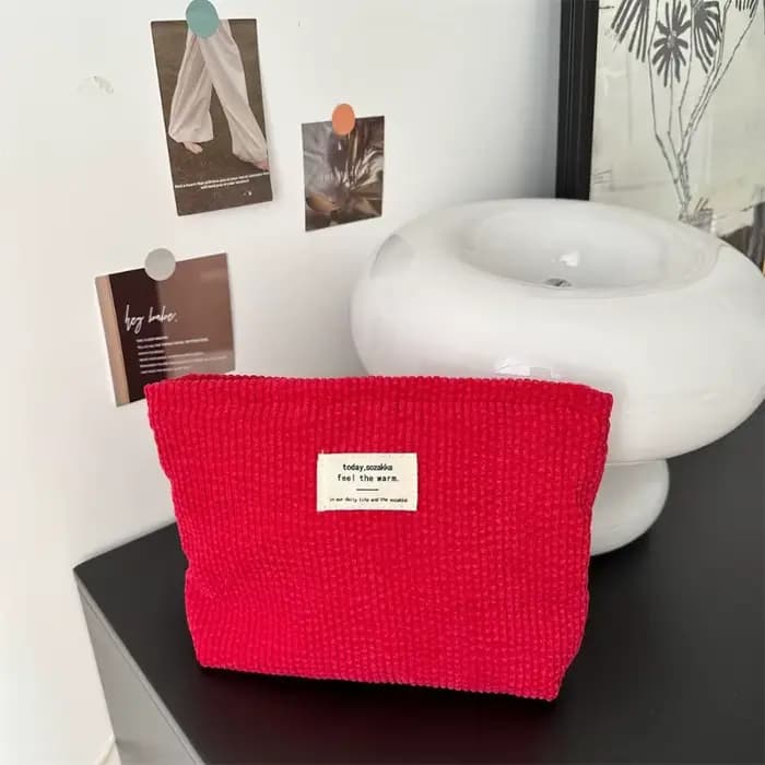 Sac à cosmétiques en velours côtelé rouge
